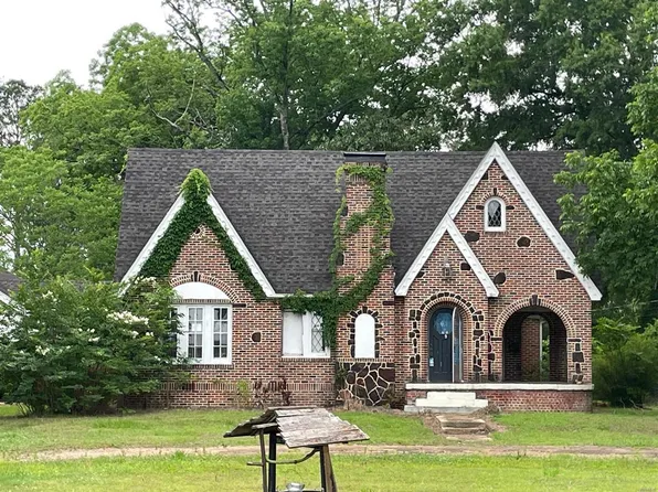 5591 Ridge Rd, Columbus, MS 39705