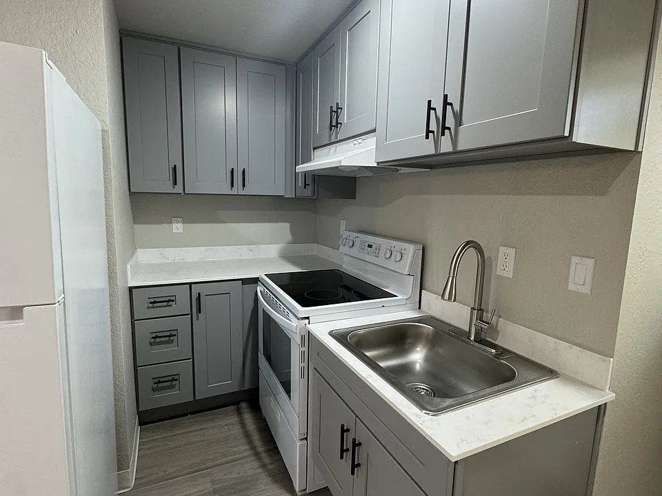 Alder Apartments