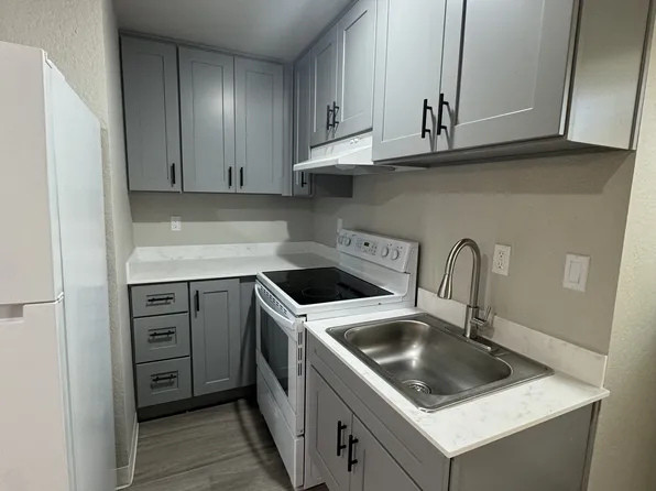 Alder Apartments