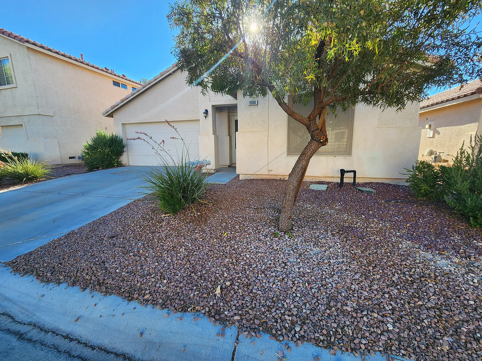 3 bed, 1228 sqft, $1,895 — Photo 2