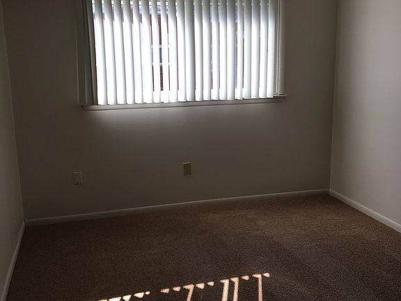 5th image of 1209 1/2 Chicago St APT 1