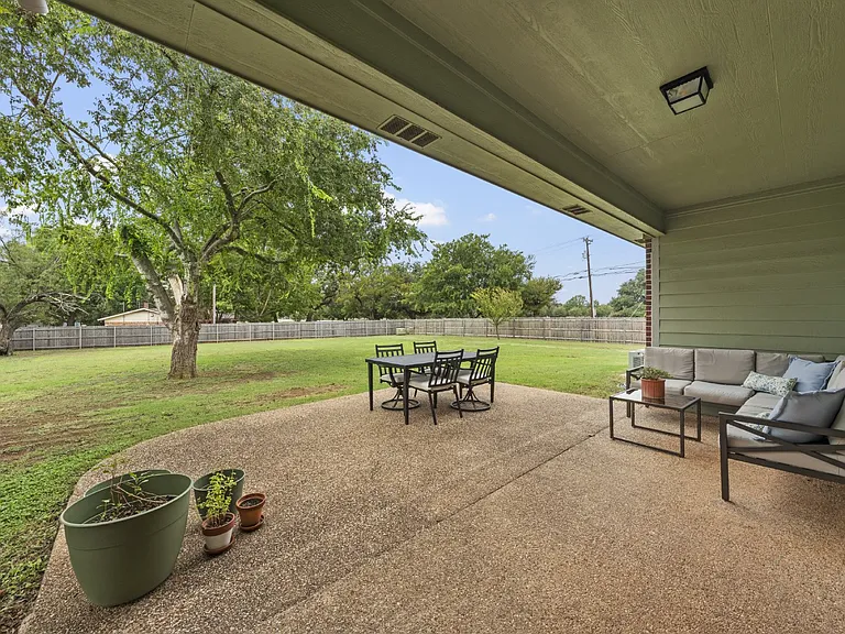 1694 McLennan Crossing Rd — Photo 33