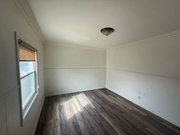 2nd image of 526 S Seaward Ave