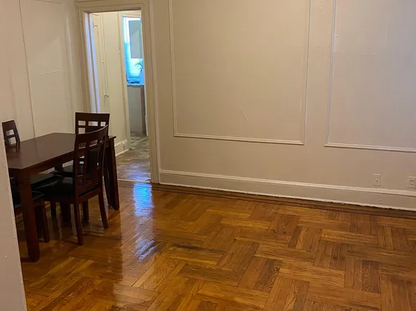 239 Fowler Avenue image 1 of 5