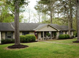 2623 Valley View Dr, Rocky Face, GA 30740