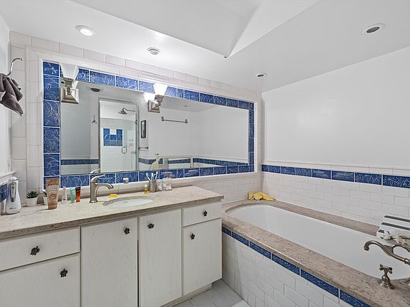 2nd image of 1717 P St NW APT E