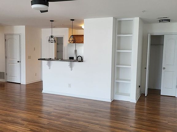 3rd image of 1625 Cherry Blossom Ln #201