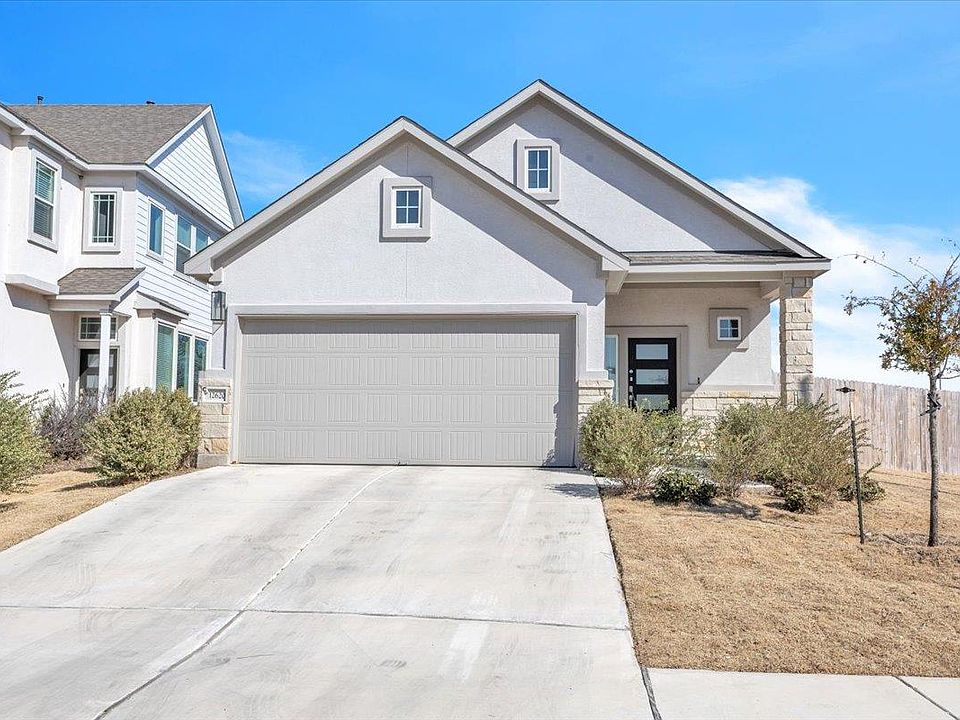 1st image of 12620 Penguin Path