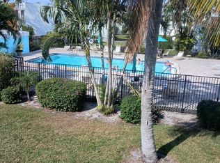 517 Dotterel Rd APT 32C, Delray Beach, FL 33444