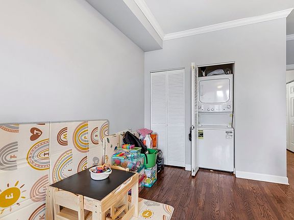 5th image of 540 W Belmont Ave APT 3N