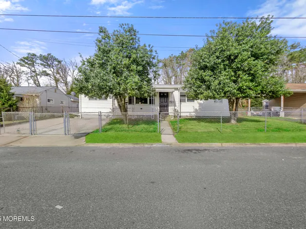144 Belmont Drive, Toms River, NJ 08757