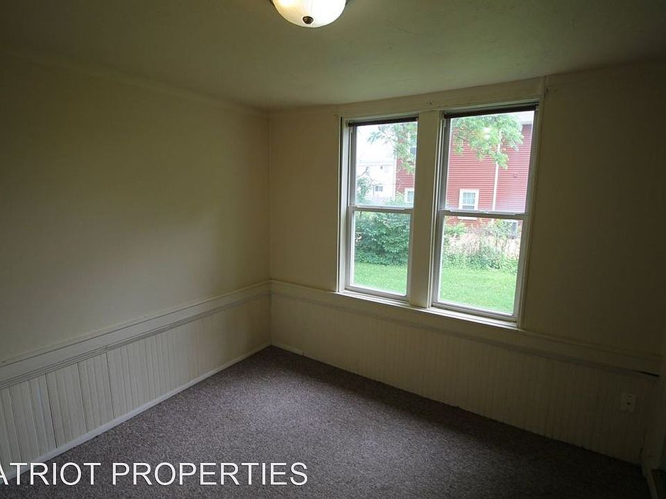 Cottage Street Apartments 123133 S Cottage St Whitewater WI Zillow