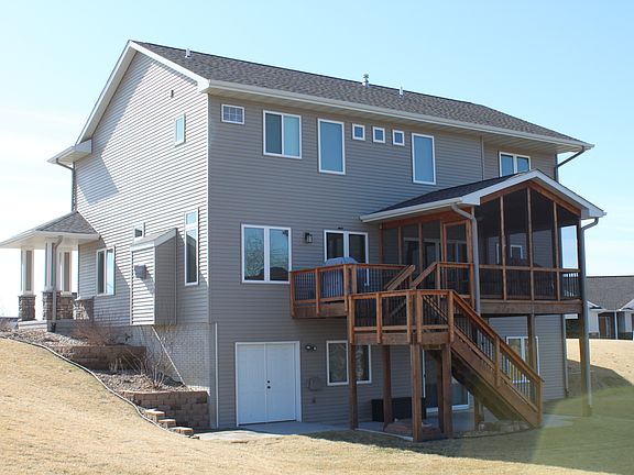 2nd image of 1730 Hedgewood Cir