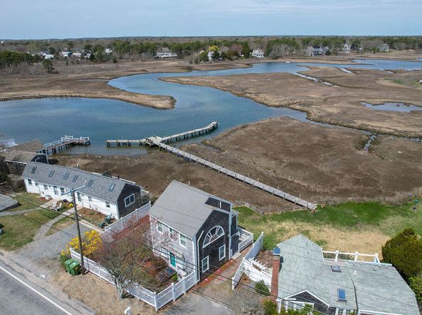 14 Lower County Road, Dennis Port, MA 02639