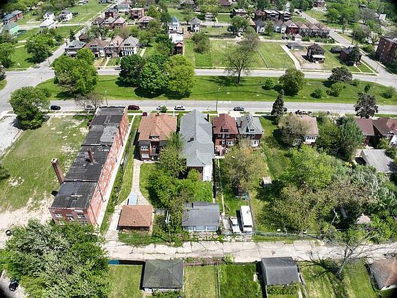 5th image of 1791 W Grand Blvd