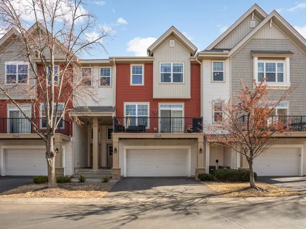 11771 Emery Village Dr N, Champlin, MN 55316