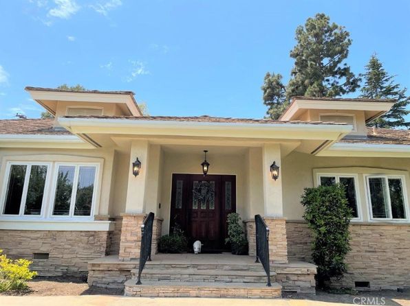 6 Singletree Ln