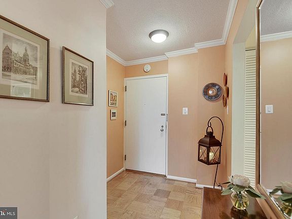 3rd image of 4 Monroe St APT 702