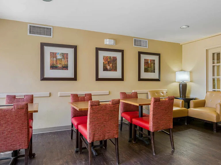 Breakfast Room