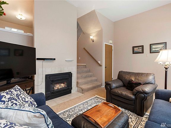 5th image of 16424 Spruce Way APT C4