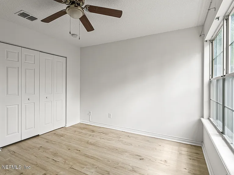 8621 Goodbys Trace Dr — Photo 11