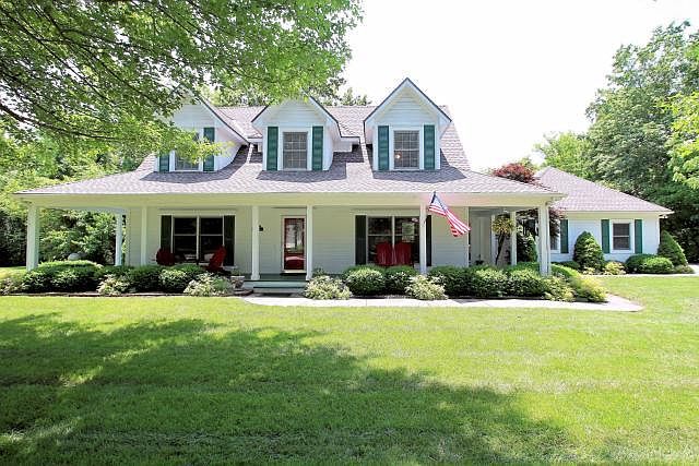 1st image of 3408 NW Pink Hill Cir