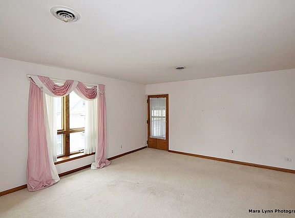 5th image of 450 W Downer Pl APT 3A