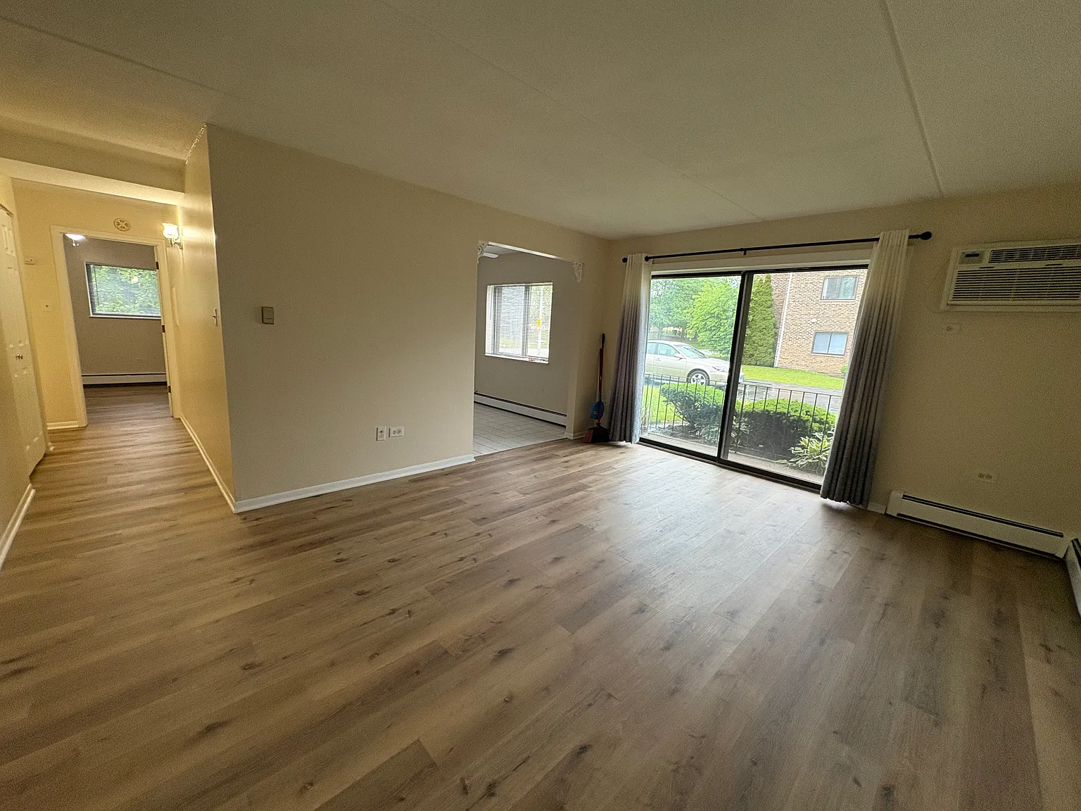 1 bed, $1,400 — Photo 1