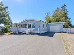 1805 S 28th Ct, Coos Bay, OR 97420