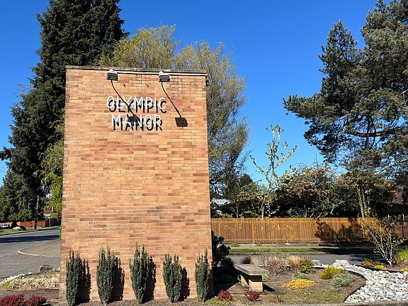 Located in the Olympic Manor neighborhood in Ballard. Fun neighborhood. Bus lines nearby on 85th Street and on 15th Avenue NW