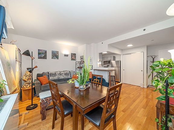 4th image of 839 Tilden St #6F