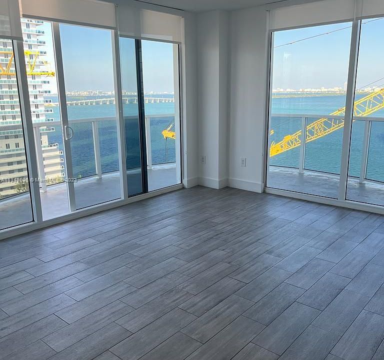 1st image of 601 NE 23rd St APT 1602