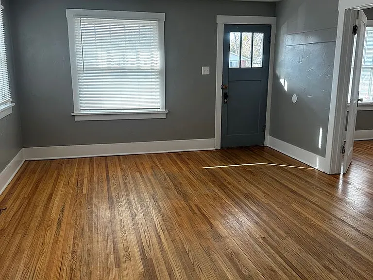 2040 7th Ave — Photo 6