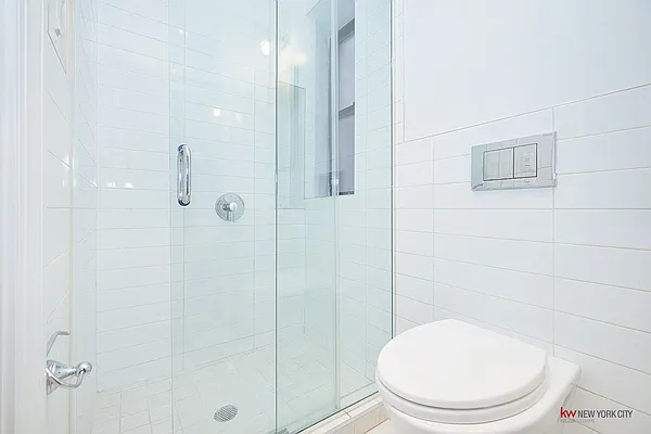 Rented by Keller Williams NYC | media 32