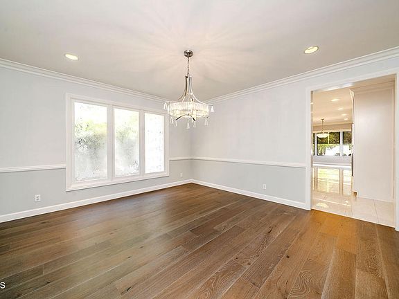 5th image of 4330 Bel Aire Dr