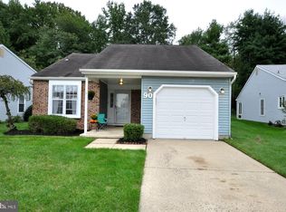 90 Bastian Dr, Mount Laurel, NJ