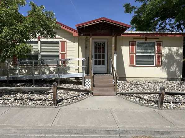 331 4th St, Carlin, NV 89822