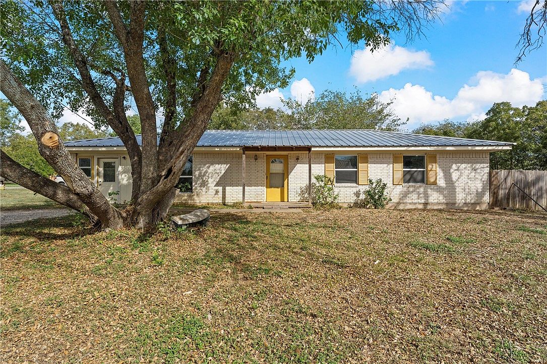 265 W 7th St, Crawford, TX 76638 MLS 218117 Zillow