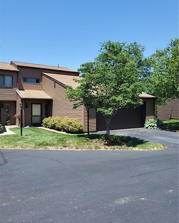 1st image of 532 Montroyale Dr