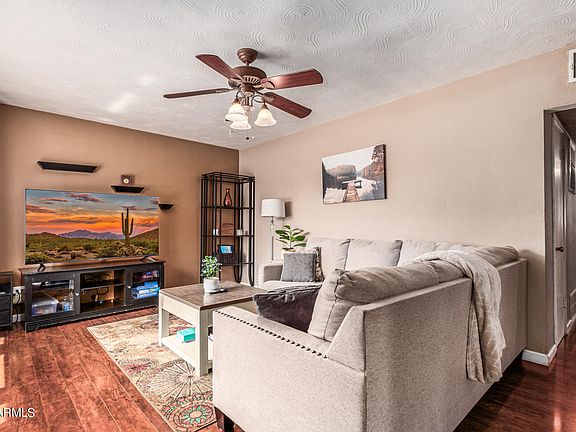 3rd image of 4512 E TURNEY Avenue