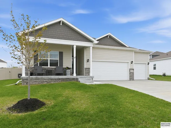 11903 S 117th St, Papillion, NE 68046