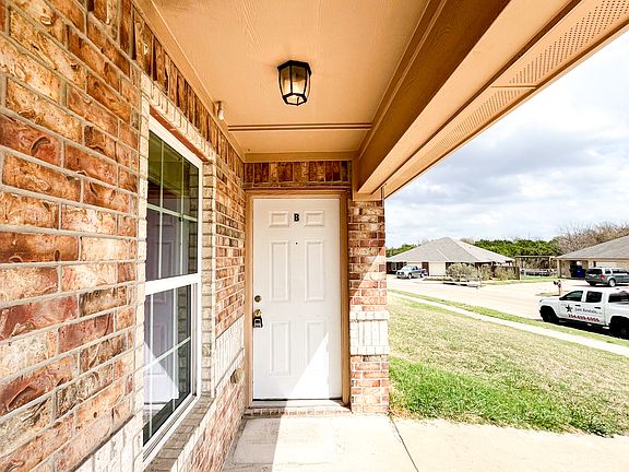 3rd image of 304 Janelle Dr #B