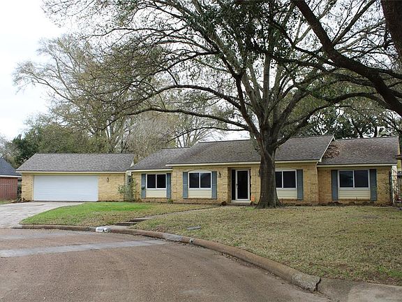 3rd image of 31106 Stella Ln