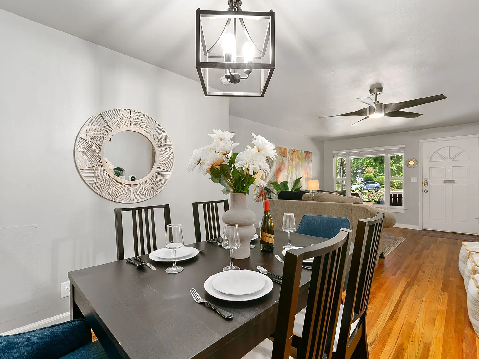 3 bed, 1881 sqft, $3,600 — Photo 2