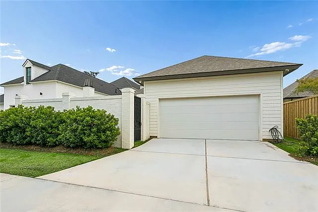 141 Bay Tree Manor Dr — Photo 29