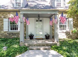 827 N 112th St, Wauwatosa, WI 53226