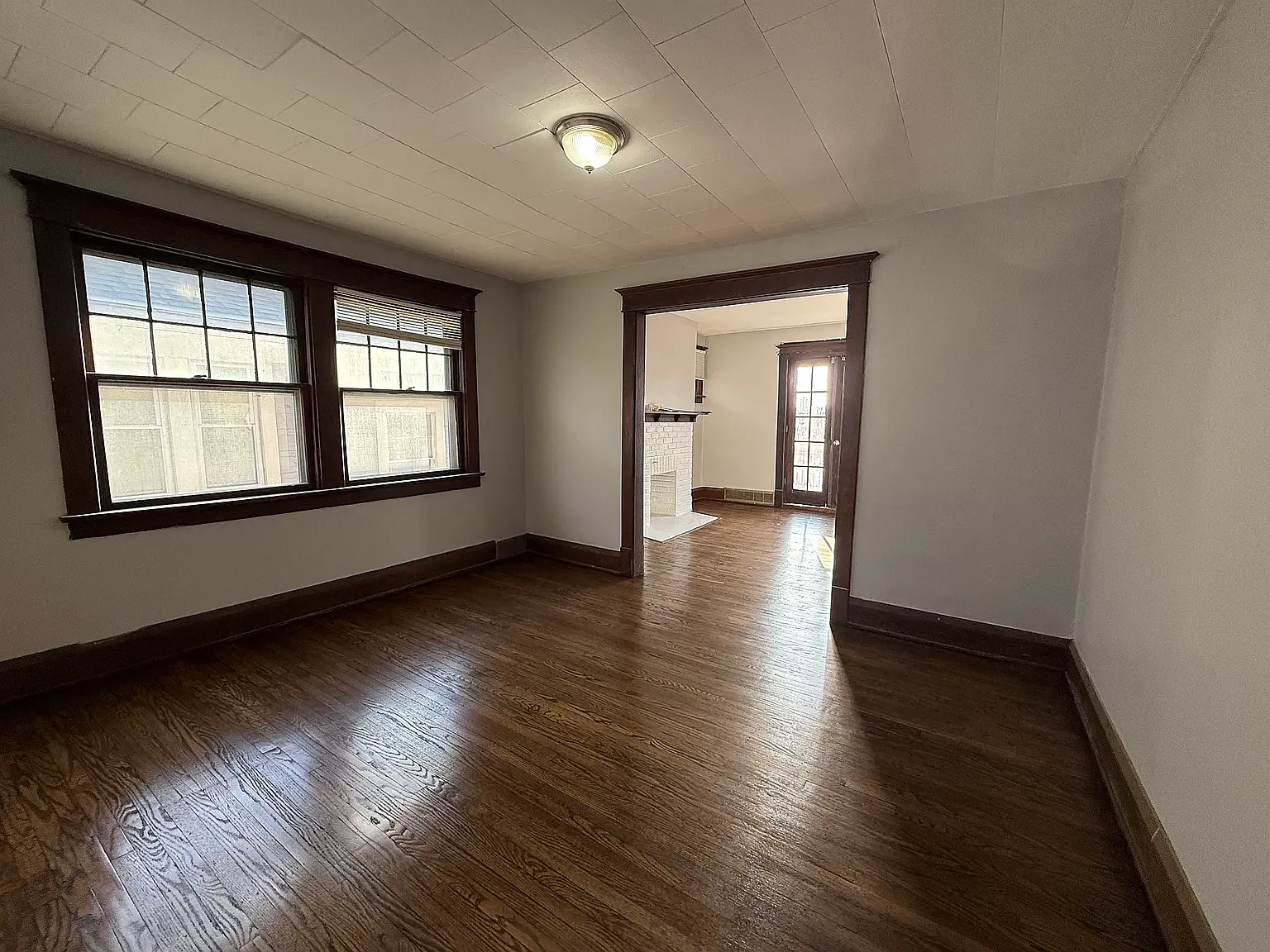 2 bed, 1000 sqft, $1,495 — Photo 2