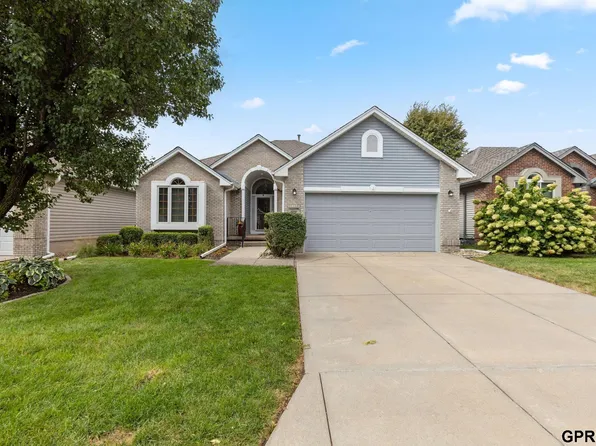 10012 S 172nd Cir, Omaha, NE 68136