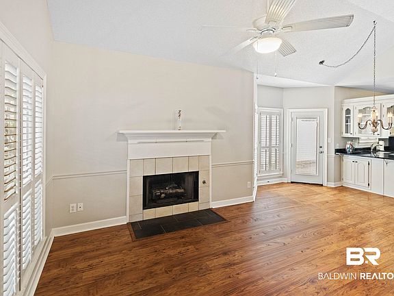 2nd image of 44 Cottage Dr