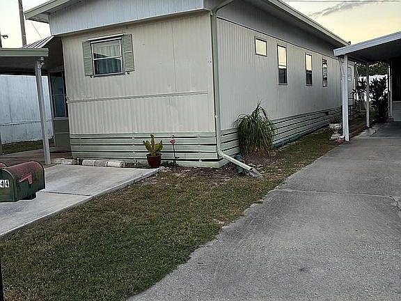 2nd image of 2454 Macaw Ln